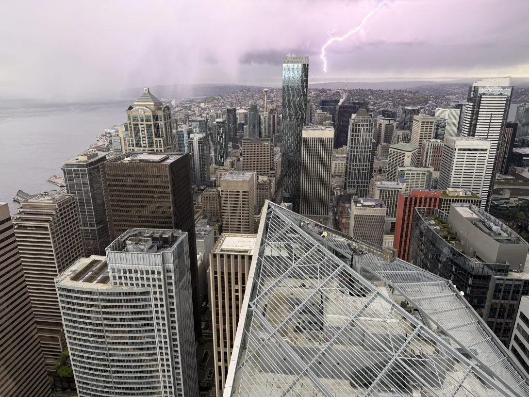 QA Lightning from Downtown